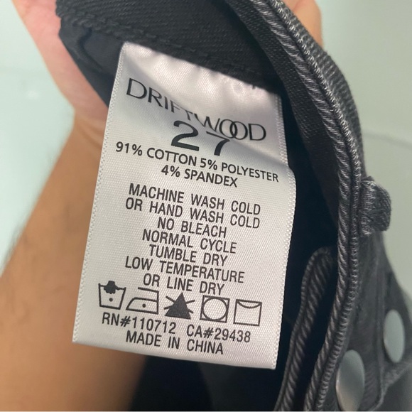 Driftwood 27X32 Wyatt Denim Flare Jeans Black - Picture 6 of 6